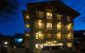 Lonchenpa B&b Manali (himachal Pradesh) India